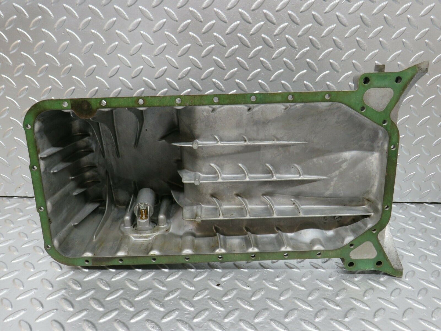 24432 Mercedes-Benz S124 220TE Wagon Oil Pan Oil Sump 1110140202