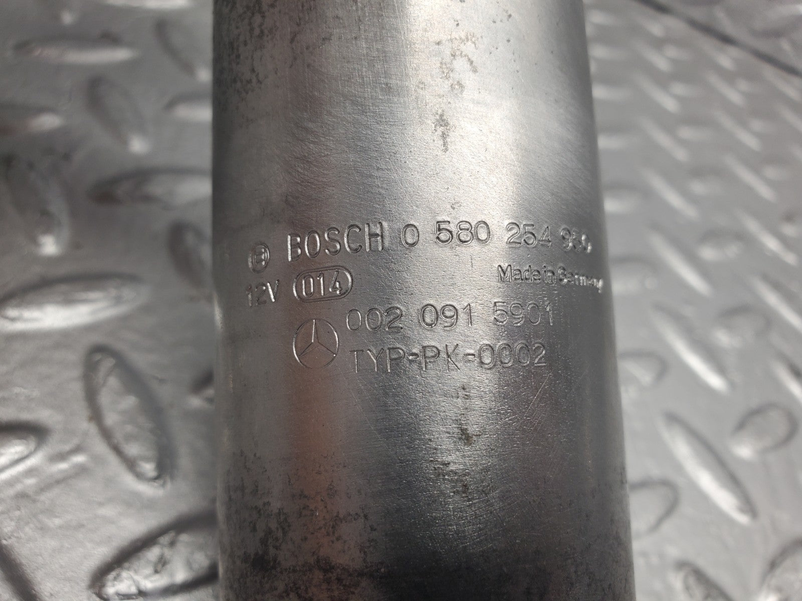 W124 Wagon fuel pump used OEM