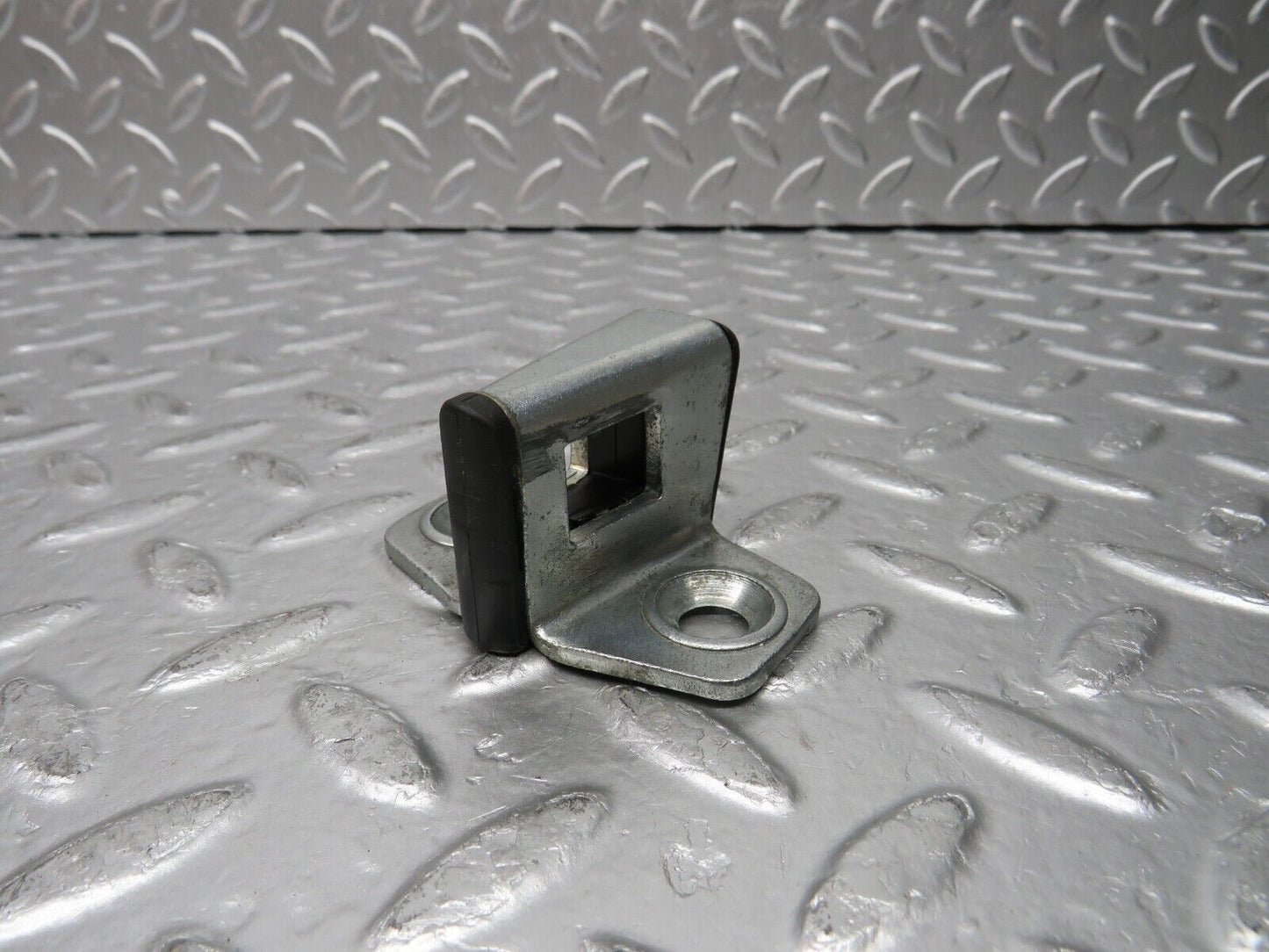 30754 Mercedes-Benz W201 190E 2.0L Door Lock Latch