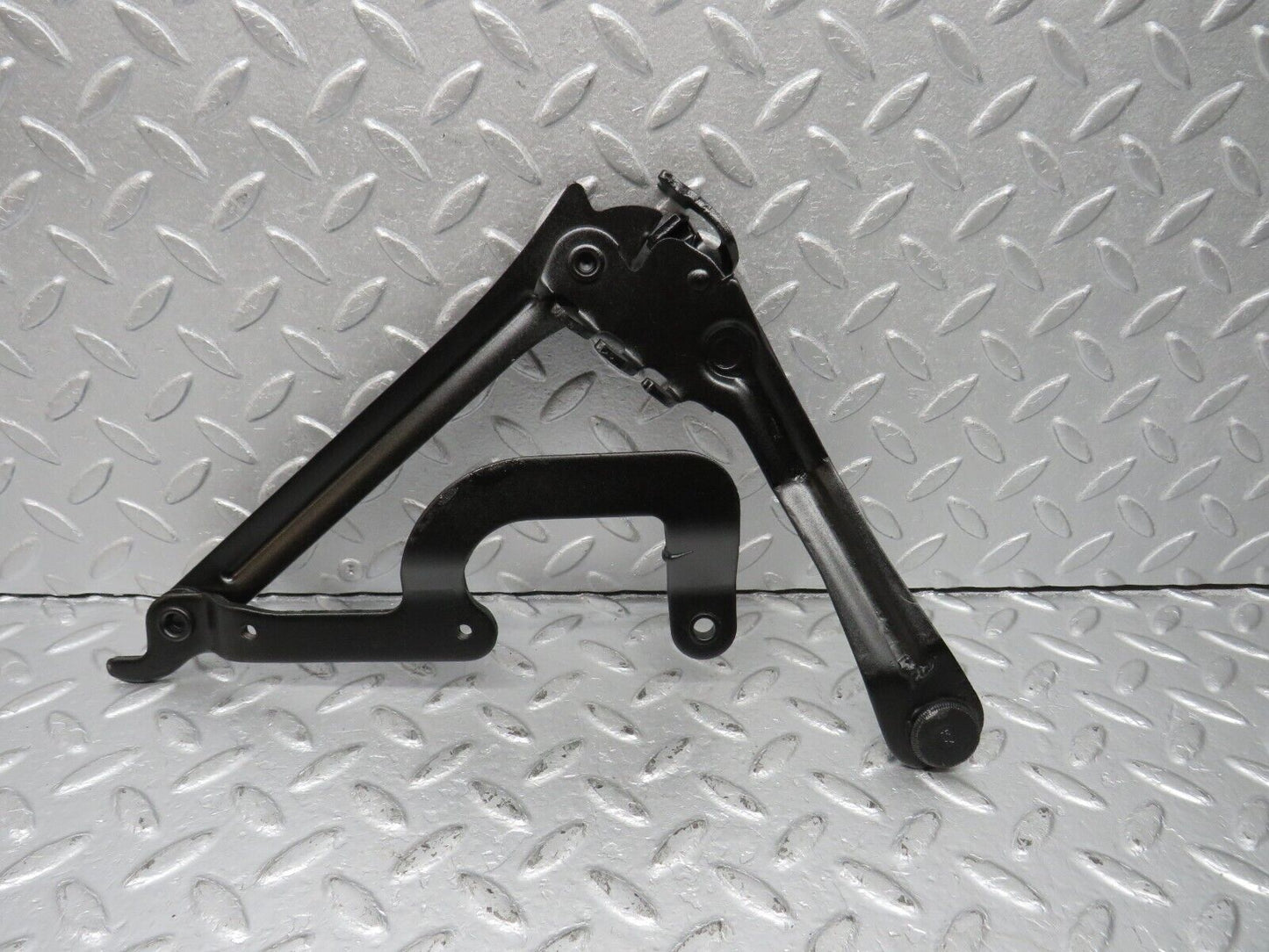 40547 Mercedes-Benz W123 300D Bonnet Hinge Right Side