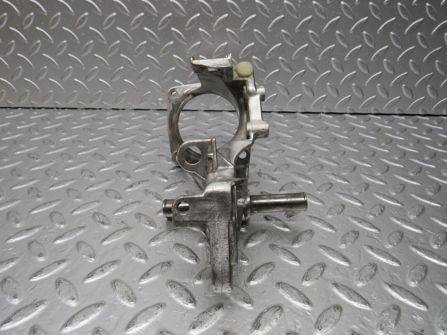 31127 Mercedes-Benz W123 200D Brake Pedal Bracket 1232940501