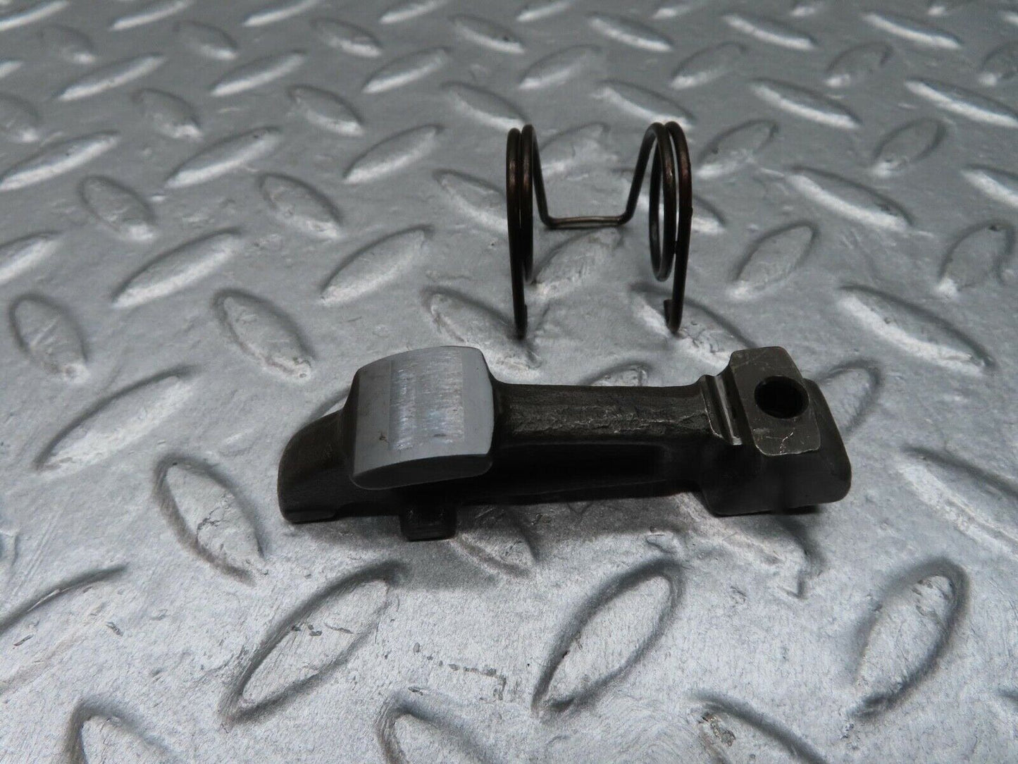 12870 Mercedes-Benz W111 220SE Valve Rocker Arm With Retaining Spring