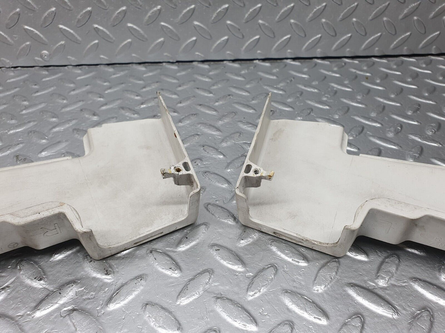 41396 Mercedes-Benz W124 200E Front Door Lock Cover 2x 1247230408 1247230308