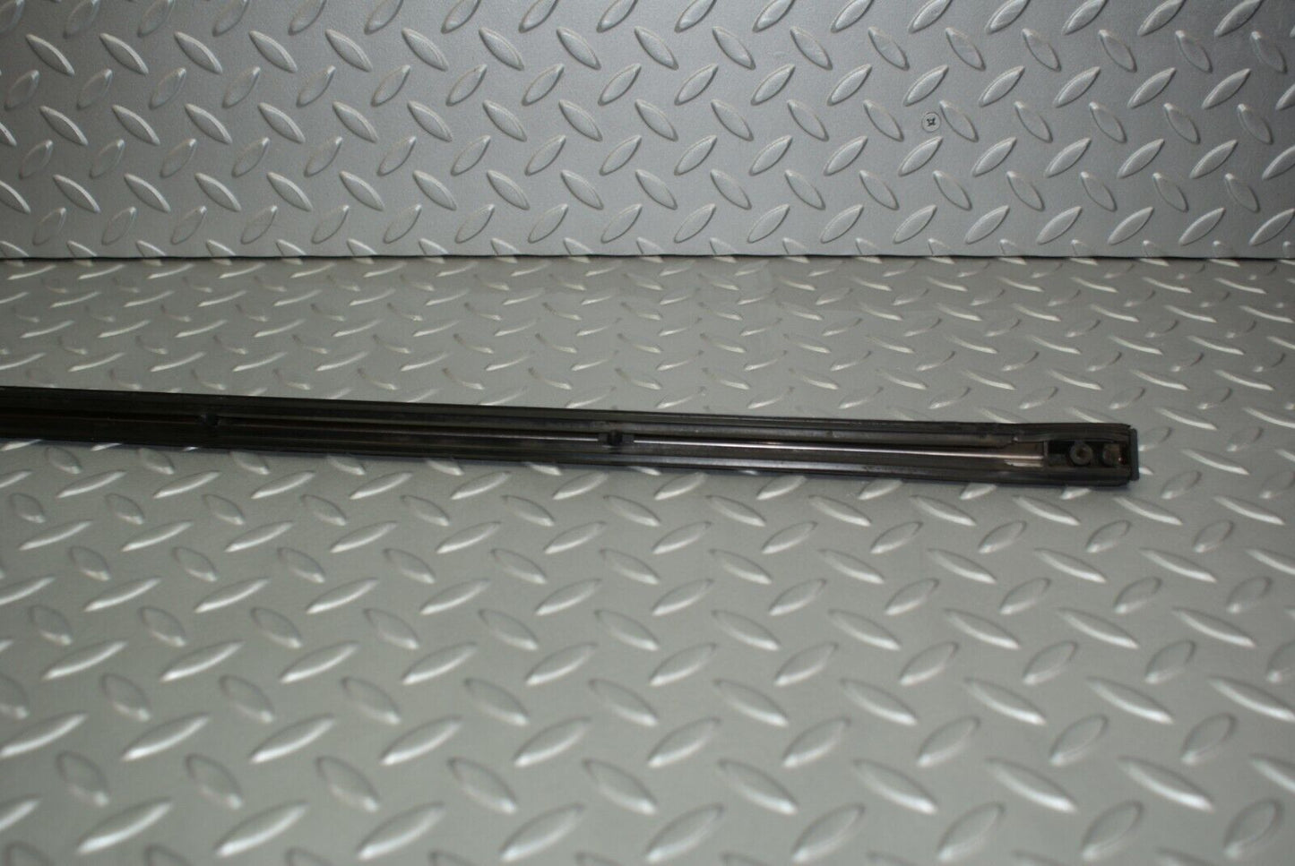 2946 Mercedes-Benz C123 280CE Coupe Left Door Centre Moulding Trim