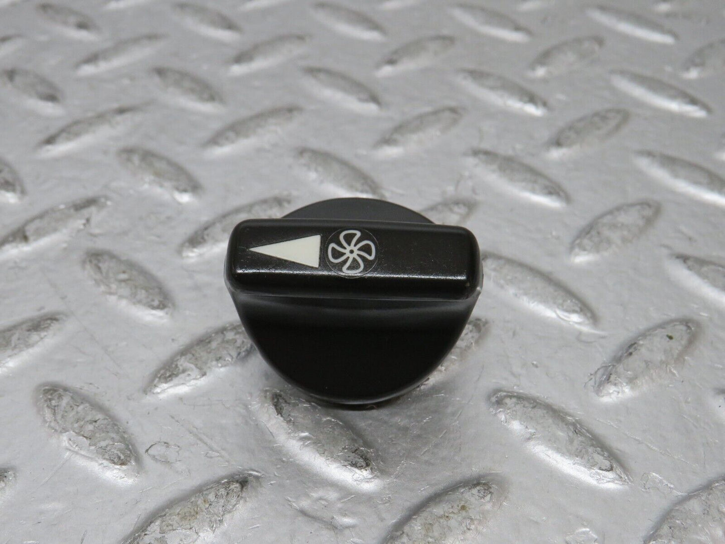 27164 Mercedes-Benz W123 280E Heater Control Knob Set