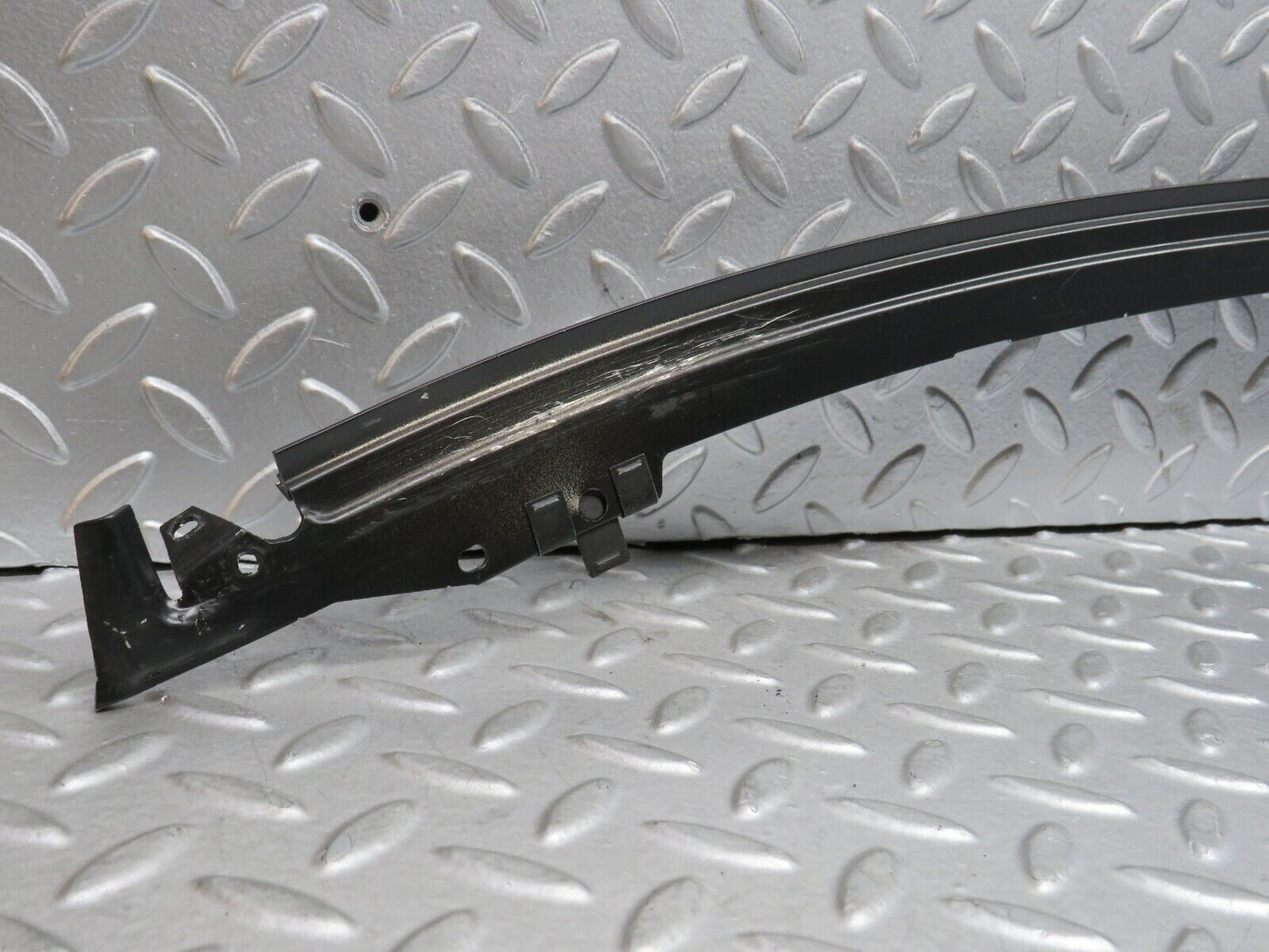 39804 Mercedes-Benz R129 320SL Coupe Front Windscreen Top Moulding Trim