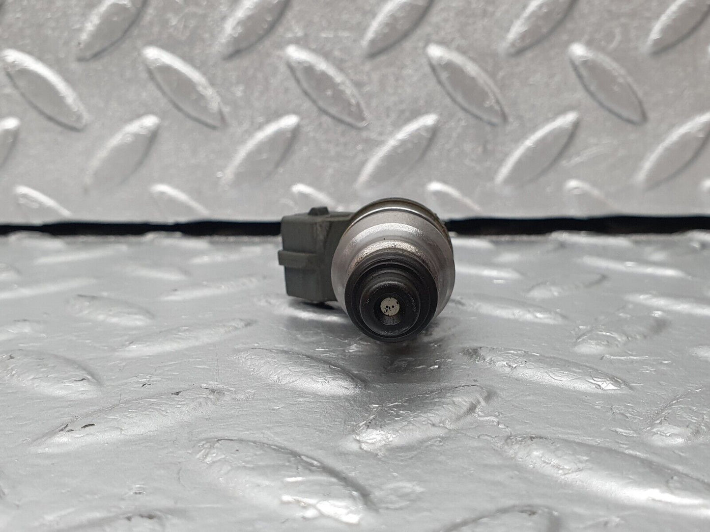 42370 Mercedes-Benz R129 320SL Coupe Fuel Injector Bosch 0000787323 0280155209