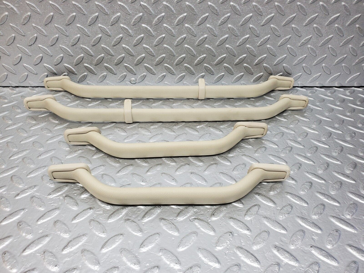 45795 Mercedes-Benz W126 420SE Interior Roof Grab Handle Beige