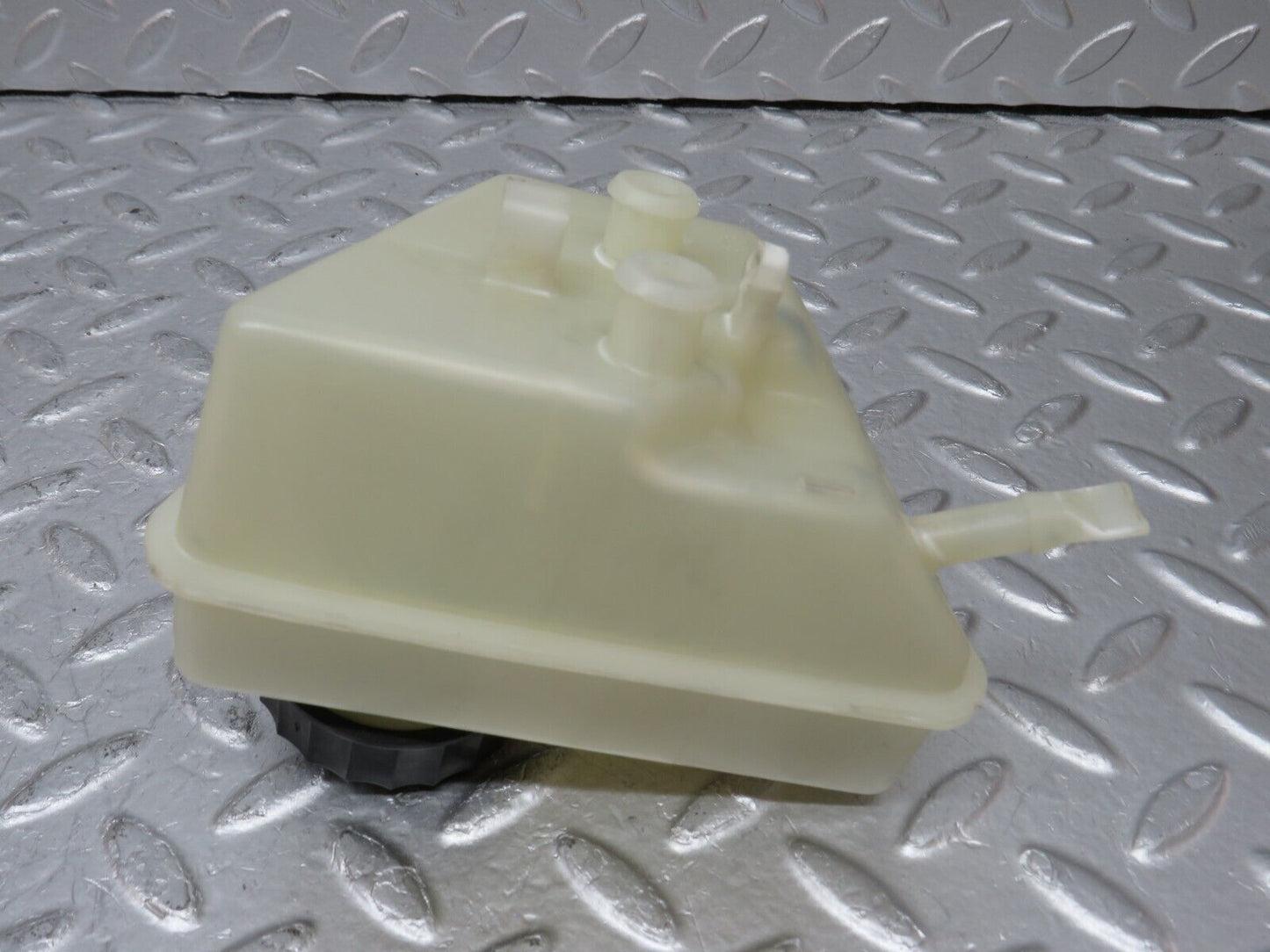 34776 Mercedes-Benz W210 320E Brake Fluid Reservoir Tank 2024300202