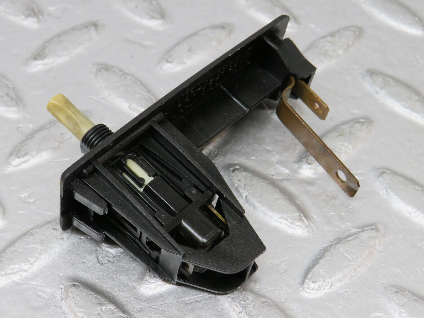 36054 Mercedes-Benz W126 420SE Trunk Boot Light Switch 2018201211