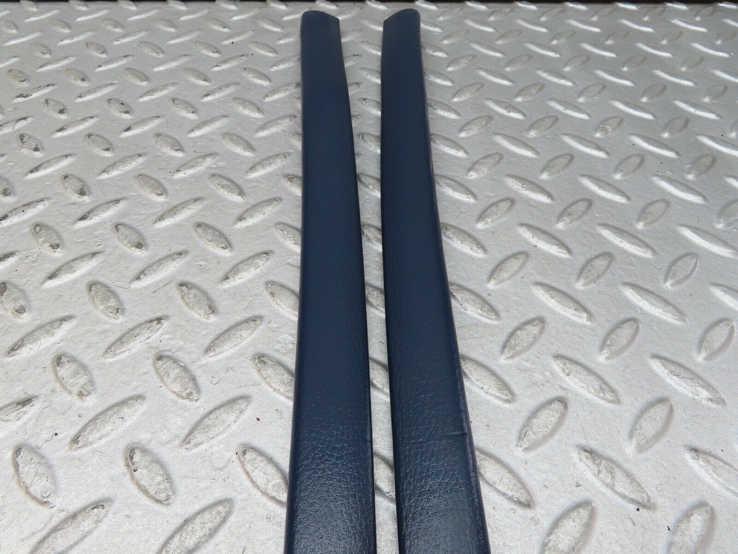 17520 Mercedes-Benz W116 450SEL Rear Door Inner Top Seal Pair Blue