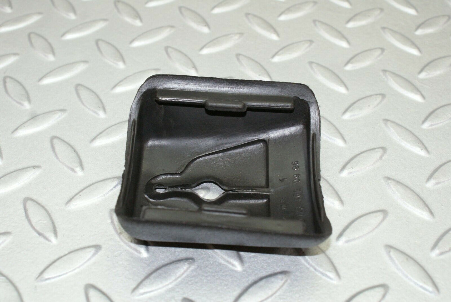 2666 Mercedes-Benz W123 280E Steering Column Switch Rubber Cover 1234620996