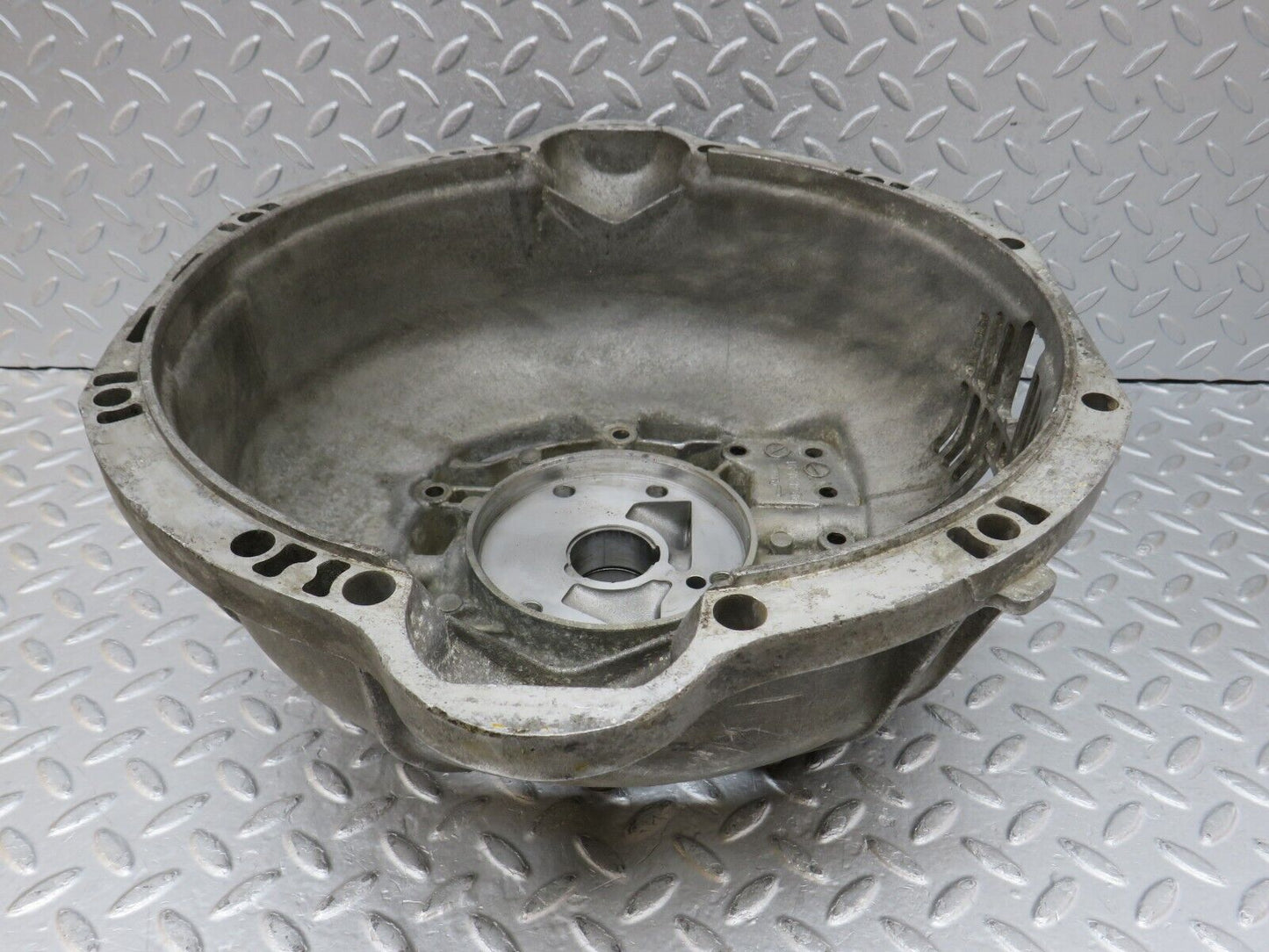 36405 Mercedes-Benz R107 450 Automatic Gearbox Bell Housing 722.002 1162570201