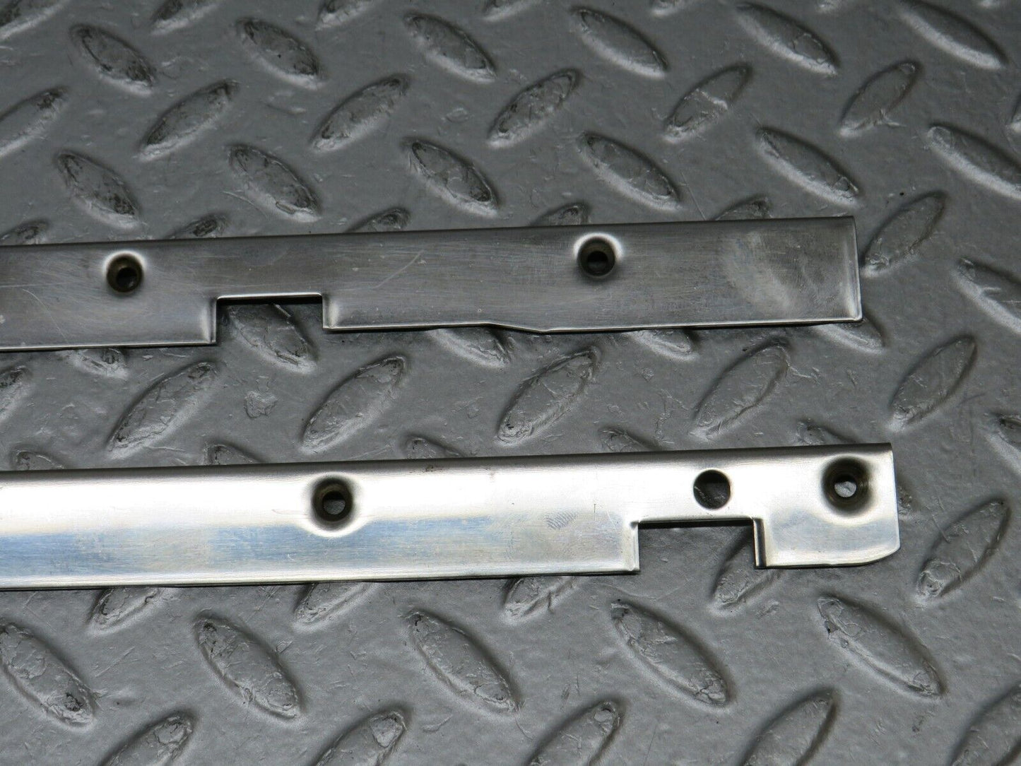 36215 Mercedes-Benz W126 420SE Sunroof Chrome Trim Set