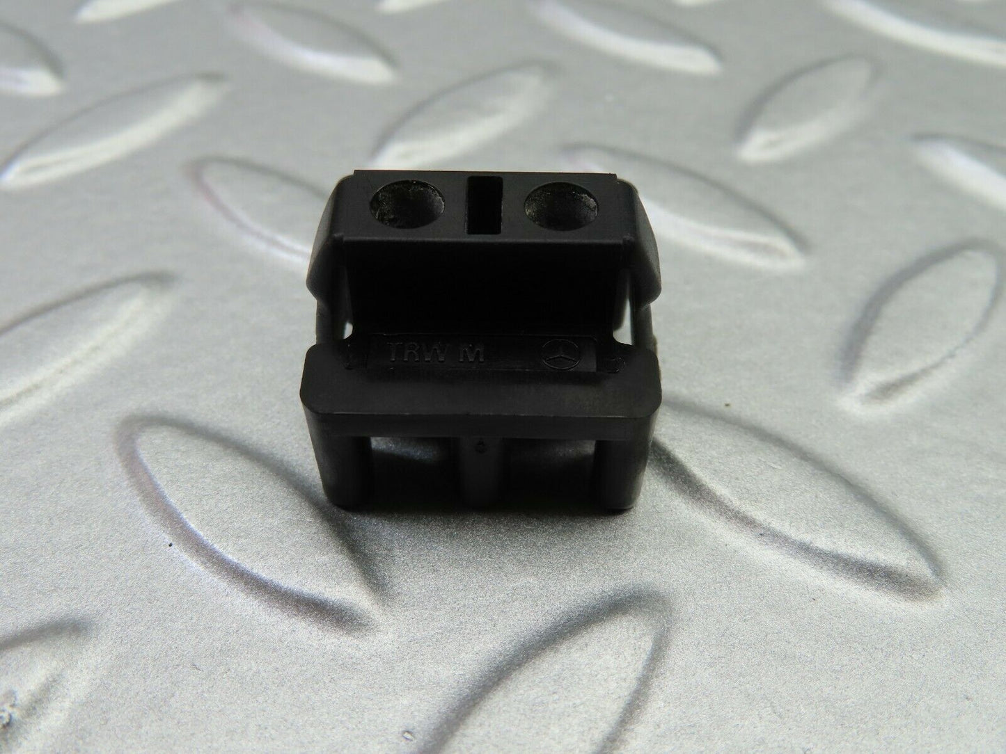 6515 Mercedes-Benz S124 E220 Wagon Wiring Cable Junction Box 0005400269