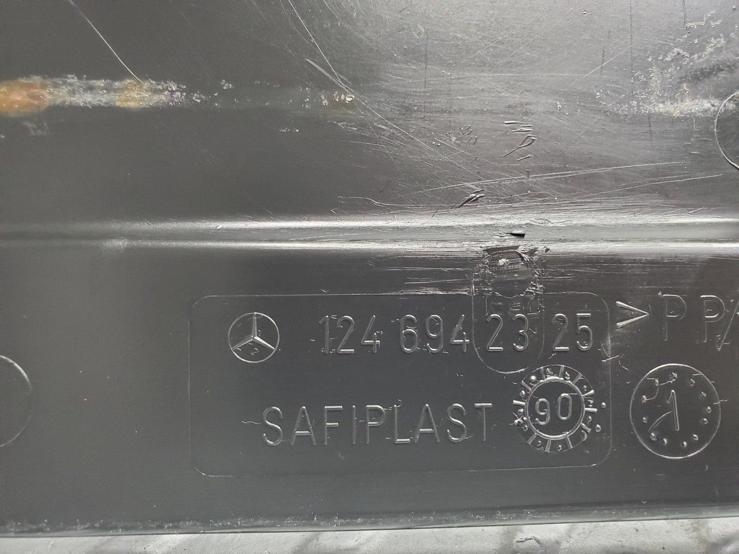 46928907