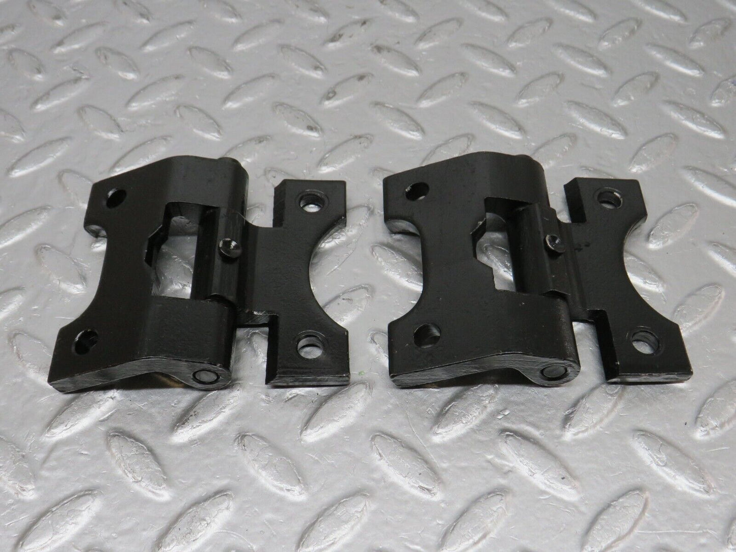 33554 Mercedes-Benz C107 R107 Door Hinge Right
