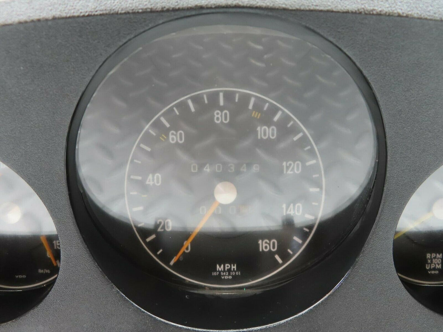 6921 Mercedes-Benz C107 350SLC Coupe Instrument Cluster 1075421001