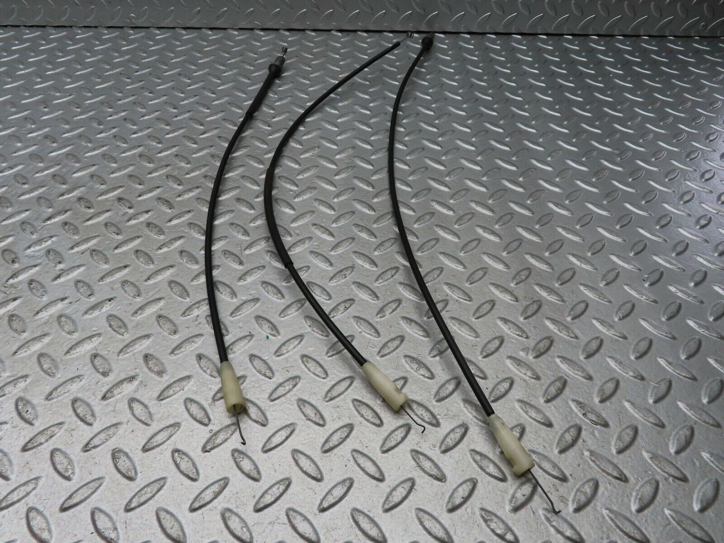 19211 Mercedes-Benz W123 300D Heater Control Cable