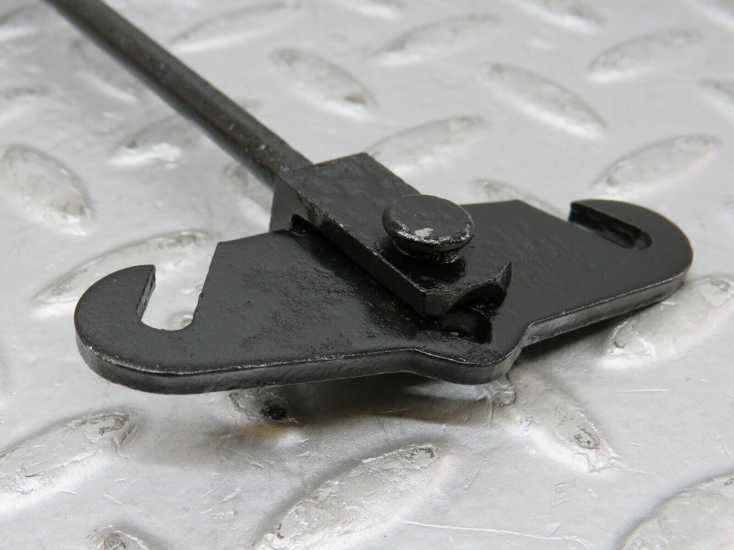 35711 Mercedes-Benz W108 Handbrake Adjusting Handbrake Regulator