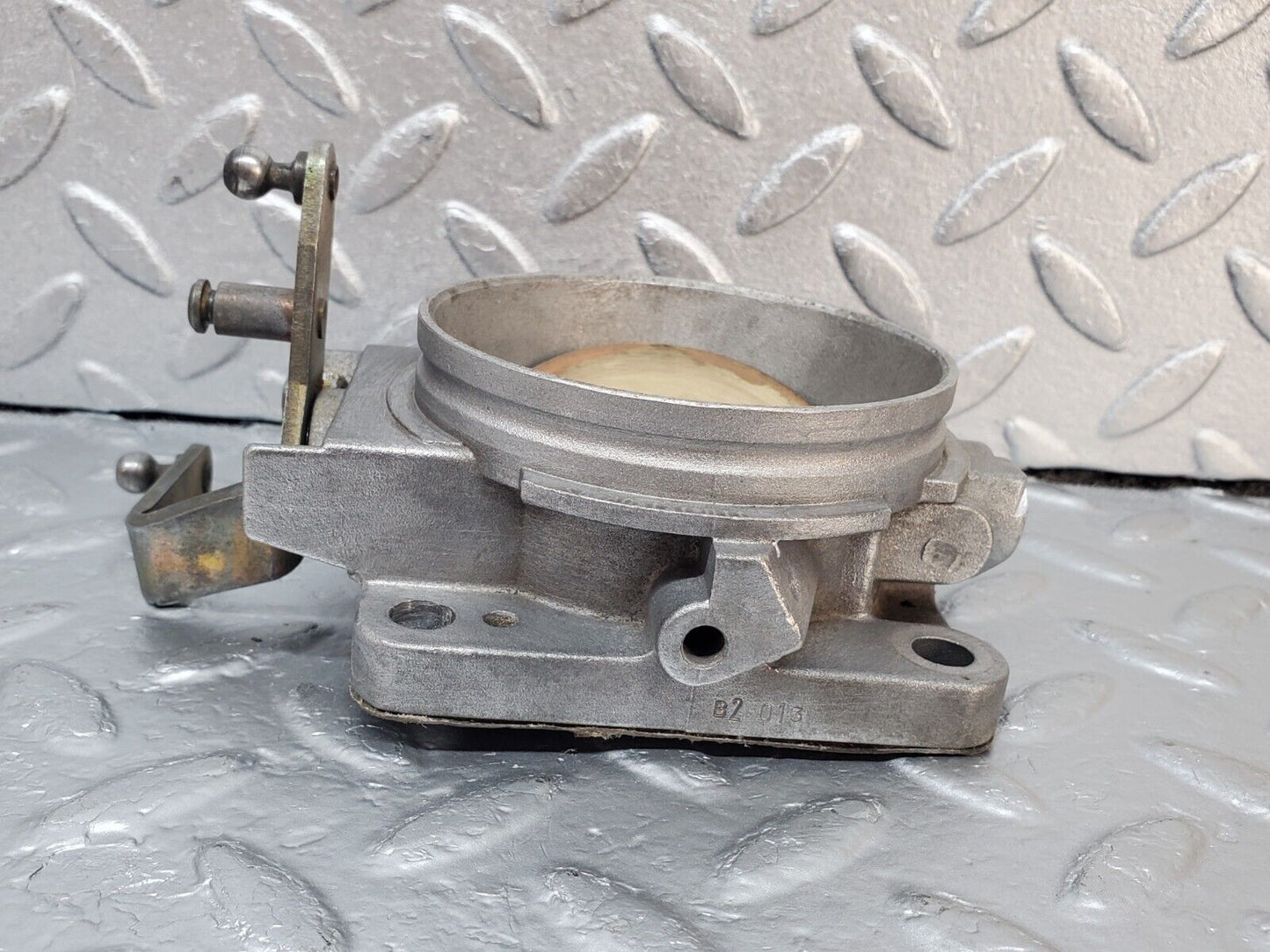 45357 Mercedes-Benz 280E M110.983 Throttle Body Valve