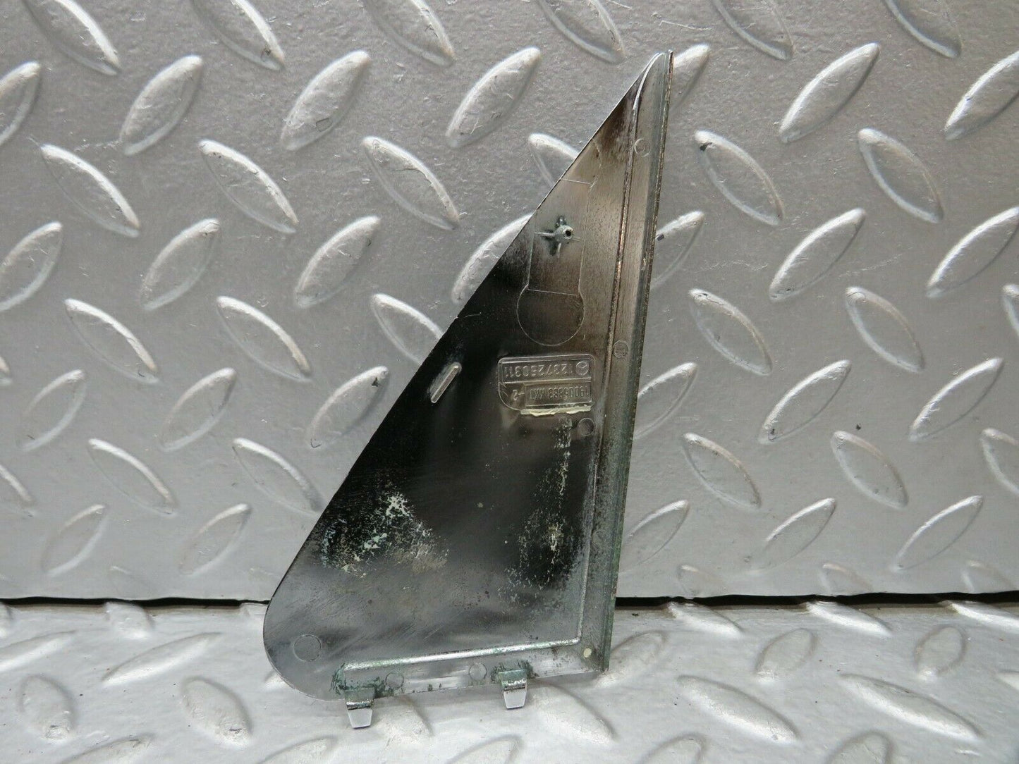 22085 Mercedes-Benz S123 280TE Wagon Mirror Triangle Cover Left 1237250311