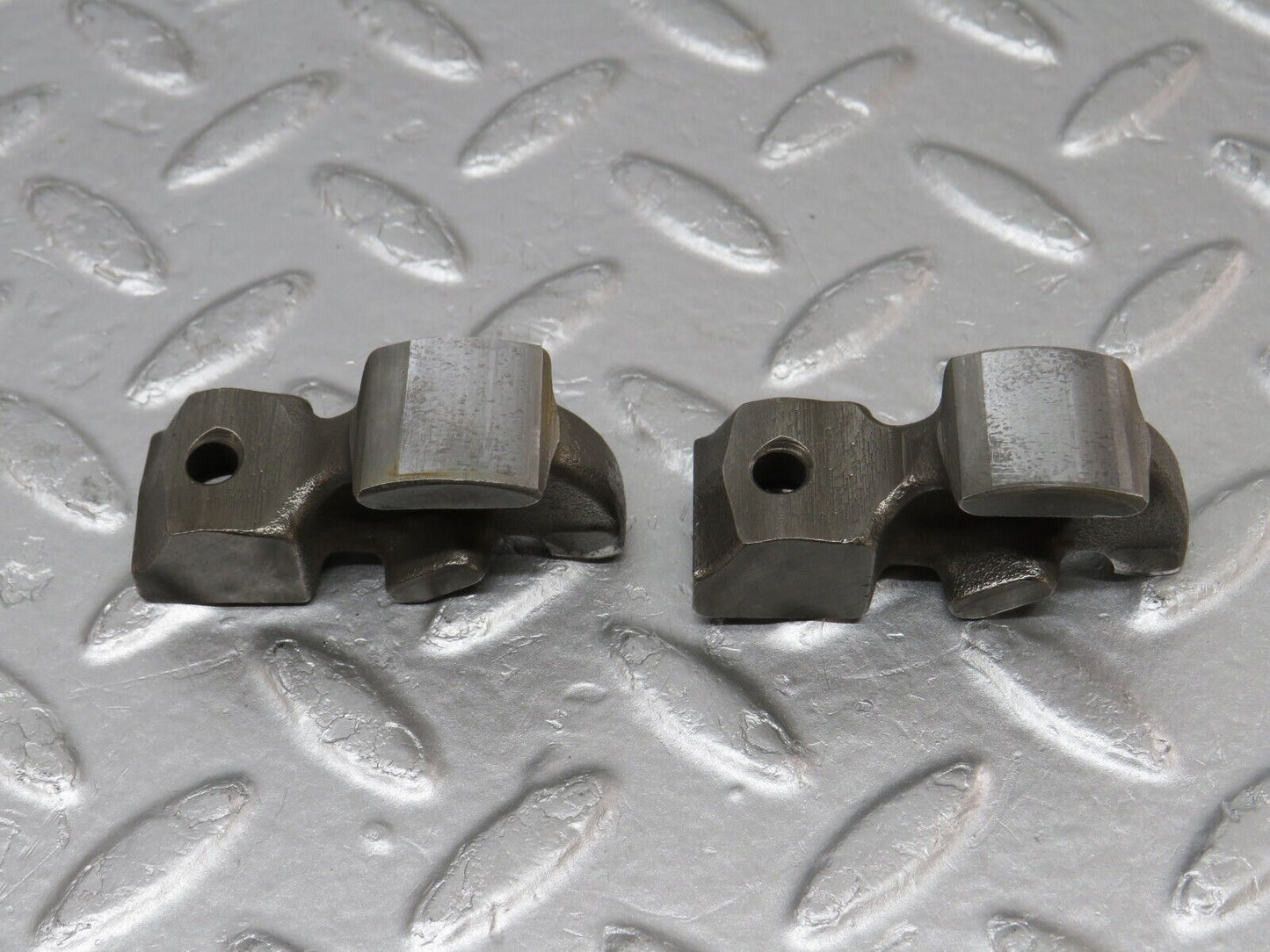 34560 Mercedes-Benz C126 380SEC Coupe Rocker Arm With Valve Tappet