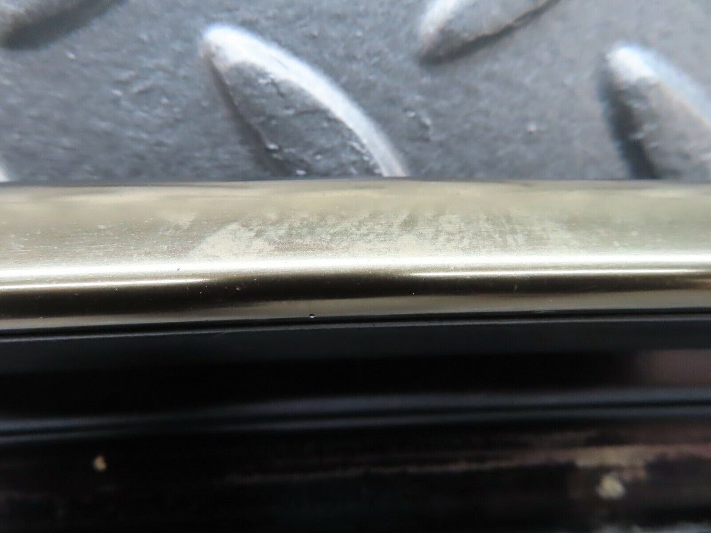 19924 Mercedes-Benz R129 300SL Coupe Front Windscreen Top Chrome Trim