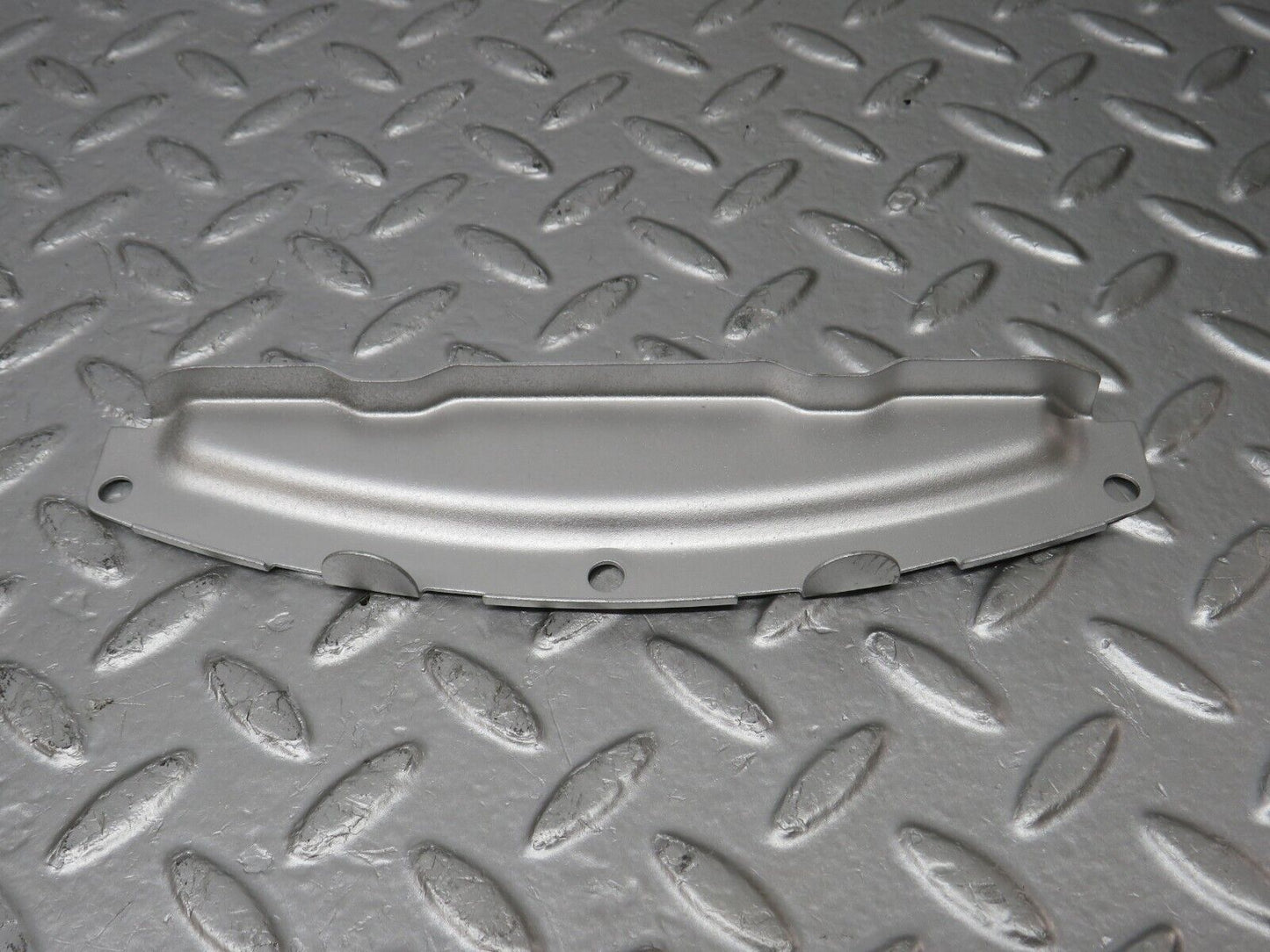 32818 Mercedes-Benz C107 R107 350 V8 Gearbox Flange Cover