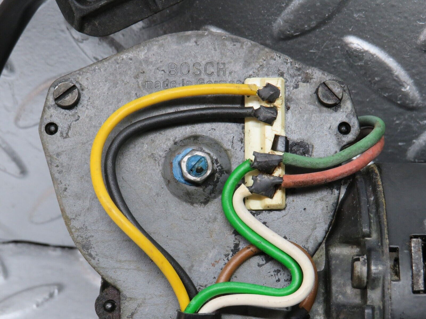 0534 Mercedes-Benz W123 230E Wiper Motor Bosch