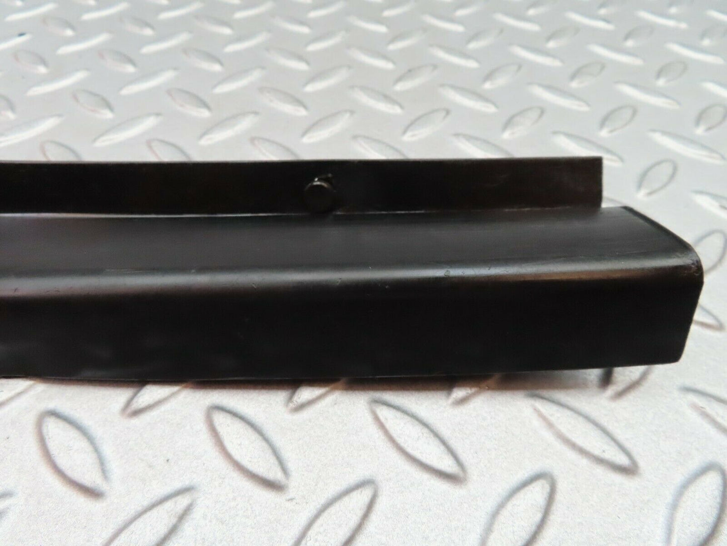 5687 Mercedes-Benz W123 200 Cable Channel Cover Front Right 1238211036