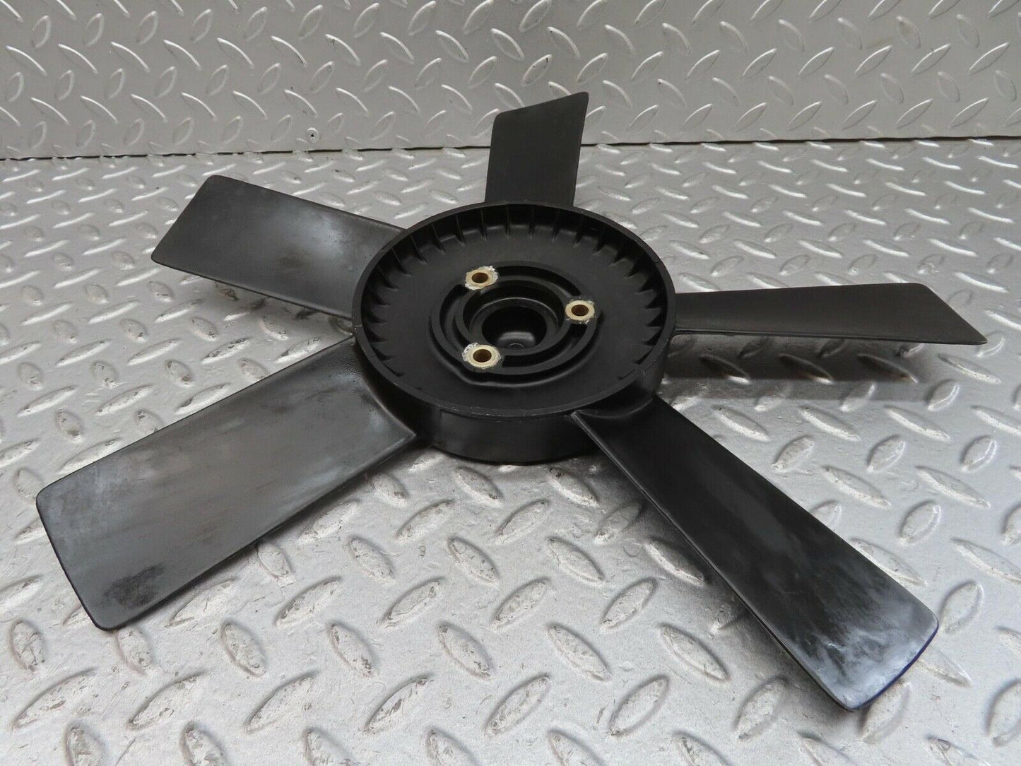 13573 Mercedes-Benz W123 200 Engine Cooling Fan 6162050506