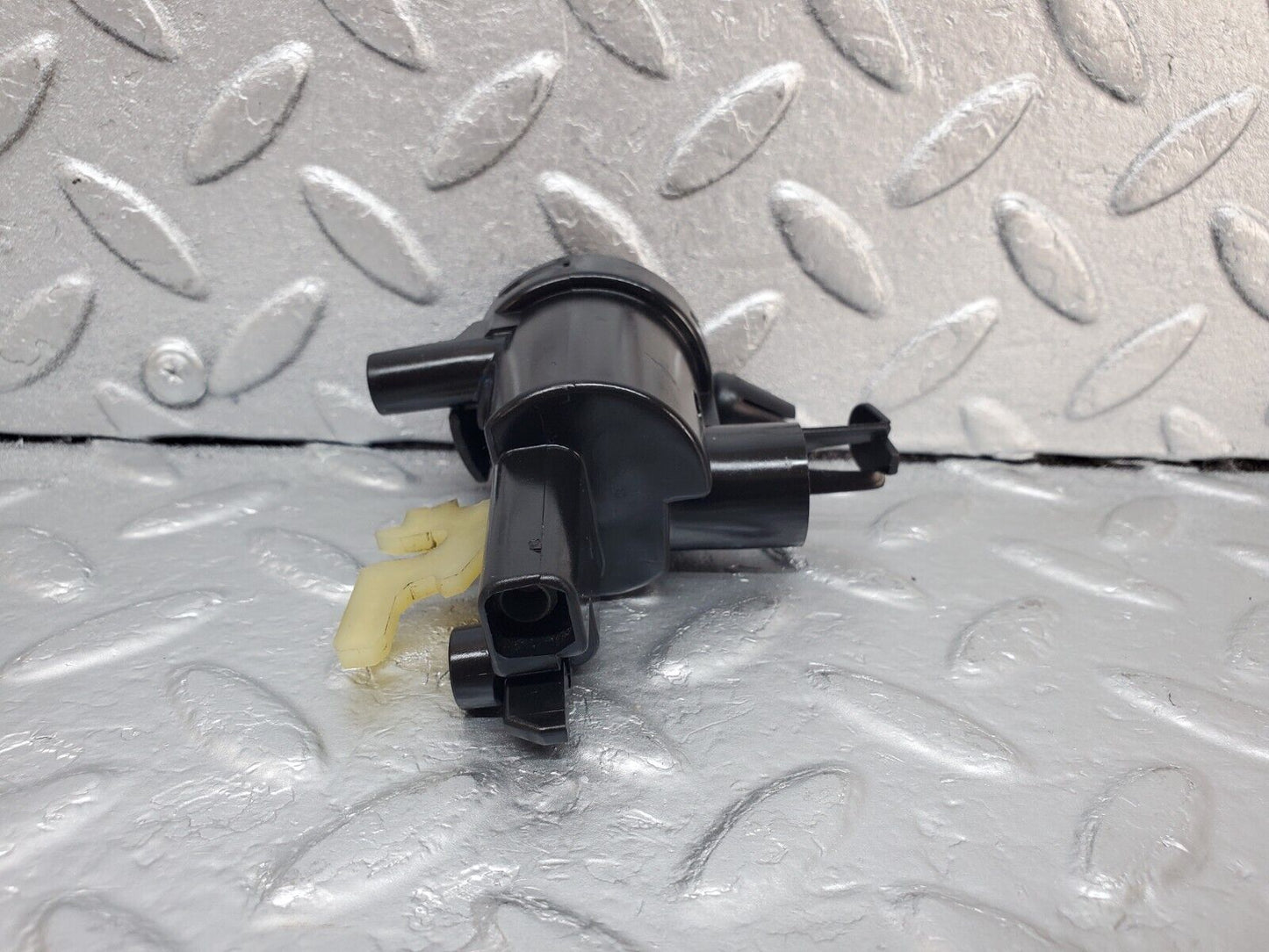 44940 Mercedes-Benz R129 300SL Coupe Trunk Lock Vacuum Actuator