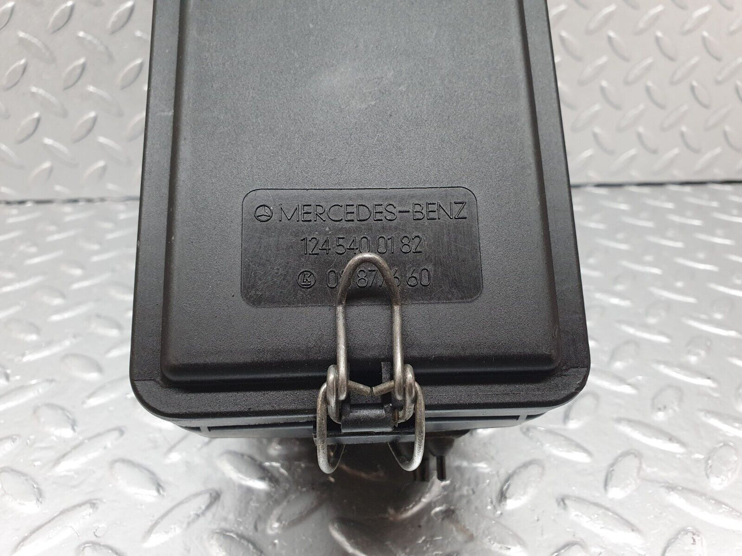 41580 Mercedes-Benz W124 200E Fuse Box 1245401150 1245400182 1245400282
