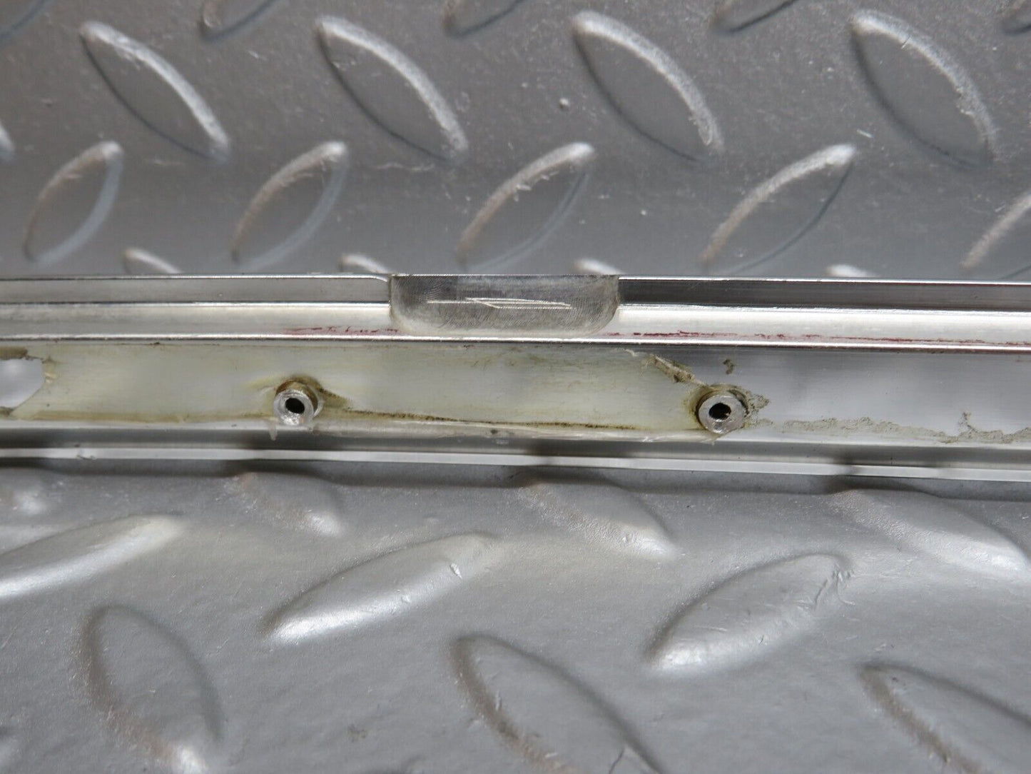 40204 Mercedes-Benz R107 Hardtop Roof Chrome Left Side