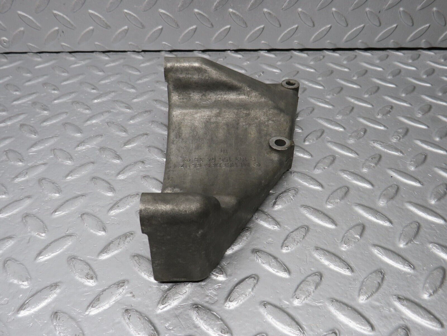 38815 Mercedes-Benz W201 190E 2.6L Alternator Generator Bracket 1031550435