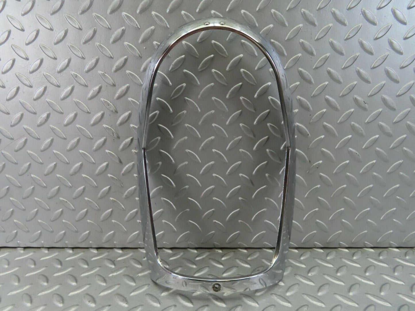 8124 Mercedes-Benz W108 Headlight Chrome Frame