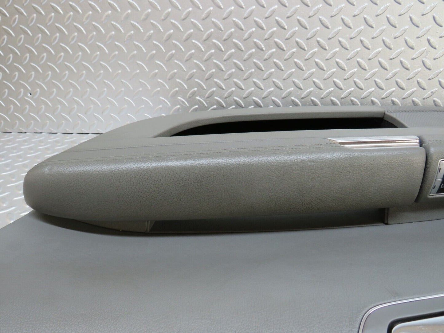 35101 Mercedes-Benz W221 Front Right Door Card