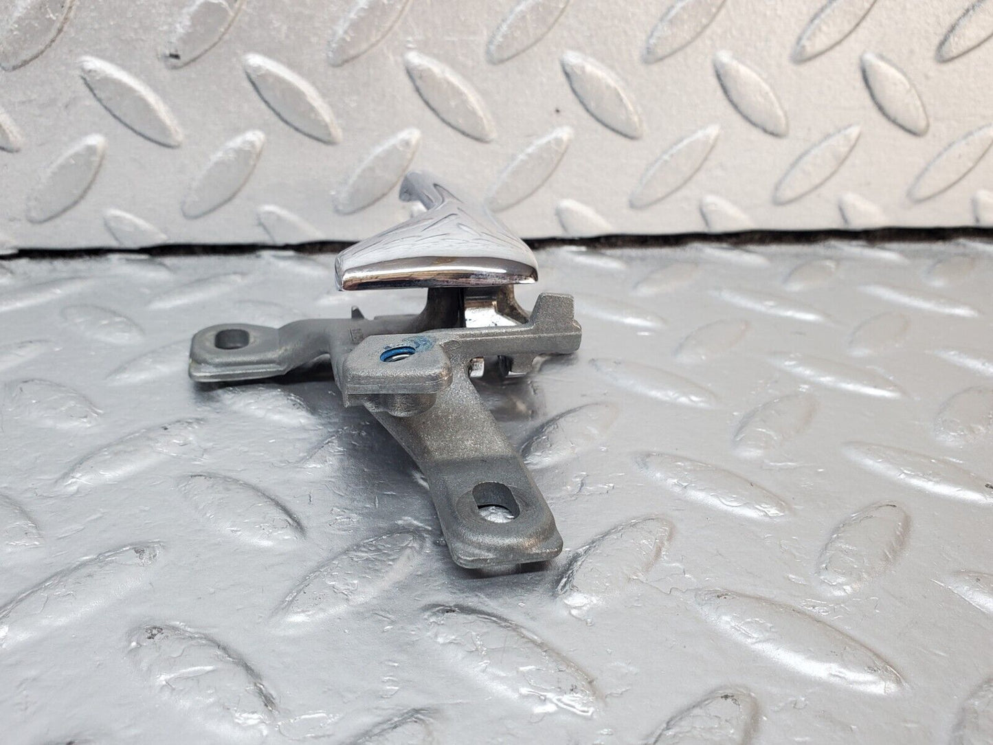 45561 Mercedes-Benz W126 420SE Left Door Interior Handle