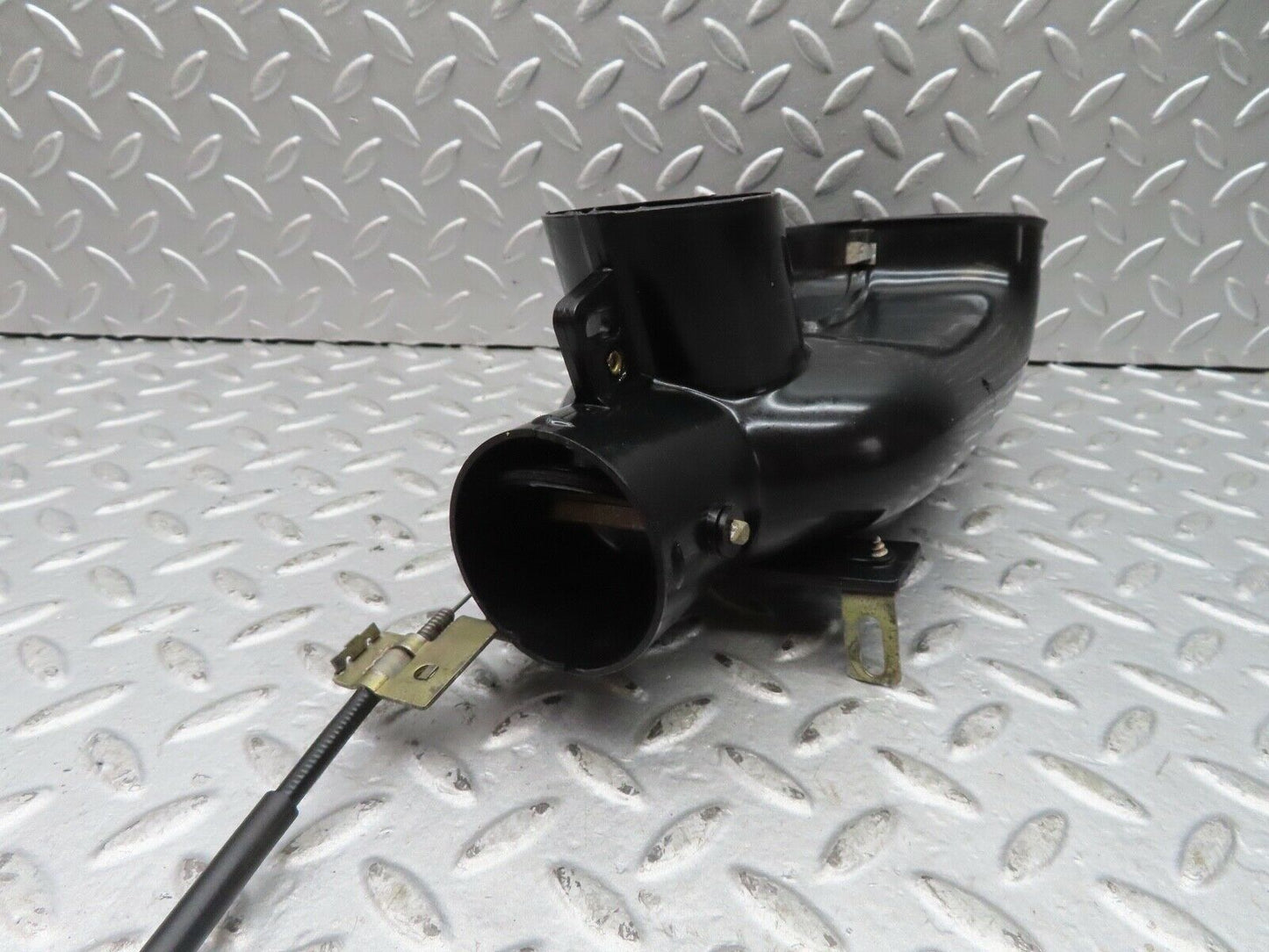 17078 Mercedes-Benz C107 380SLC Heater Air Duct