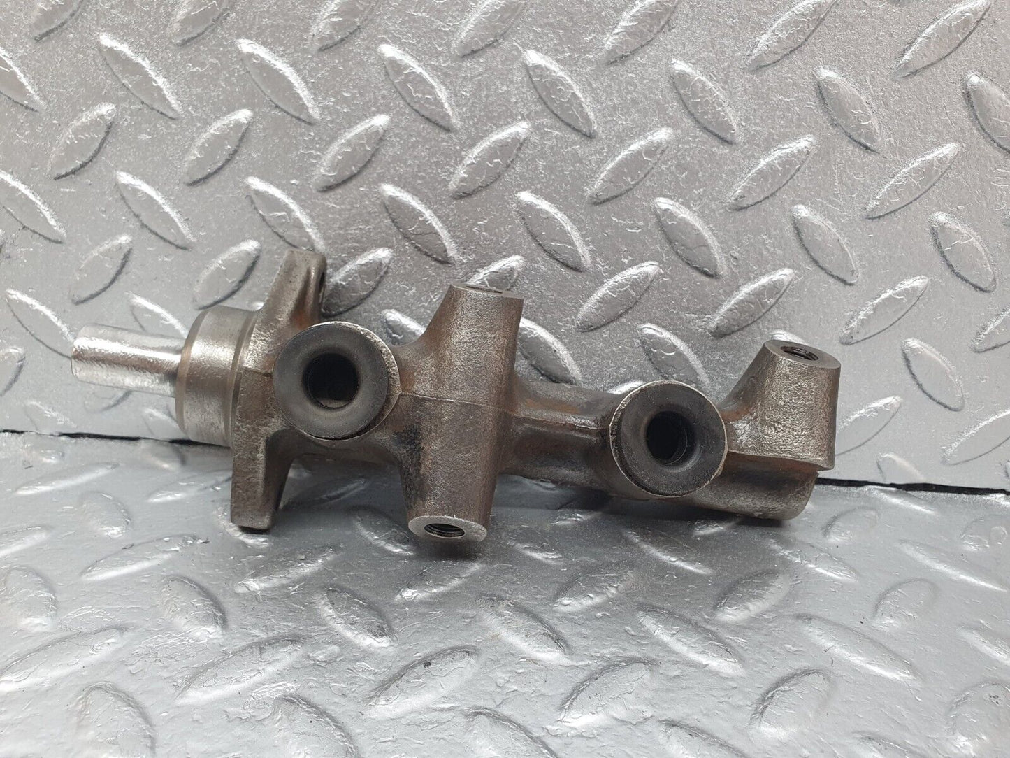 43690 Mercedes-Benz C126 380SEC Coupe Brake Master Cylinder ATE