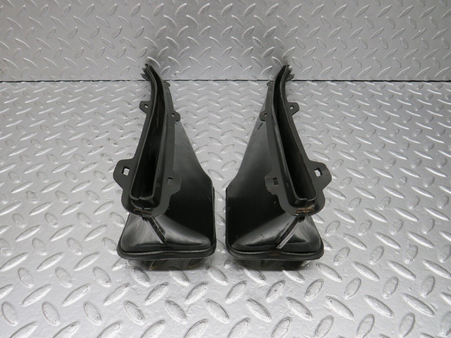 39879 Mercedes-Benz R107 350SL Dashboard Air Vent Duct Pair