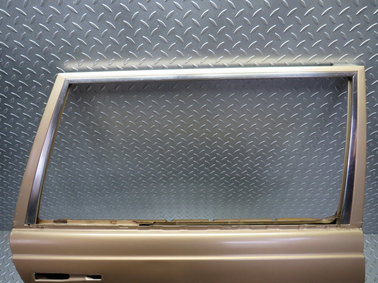 28195 Mercedes-Benz S123 240D Wagon Rear Right Door