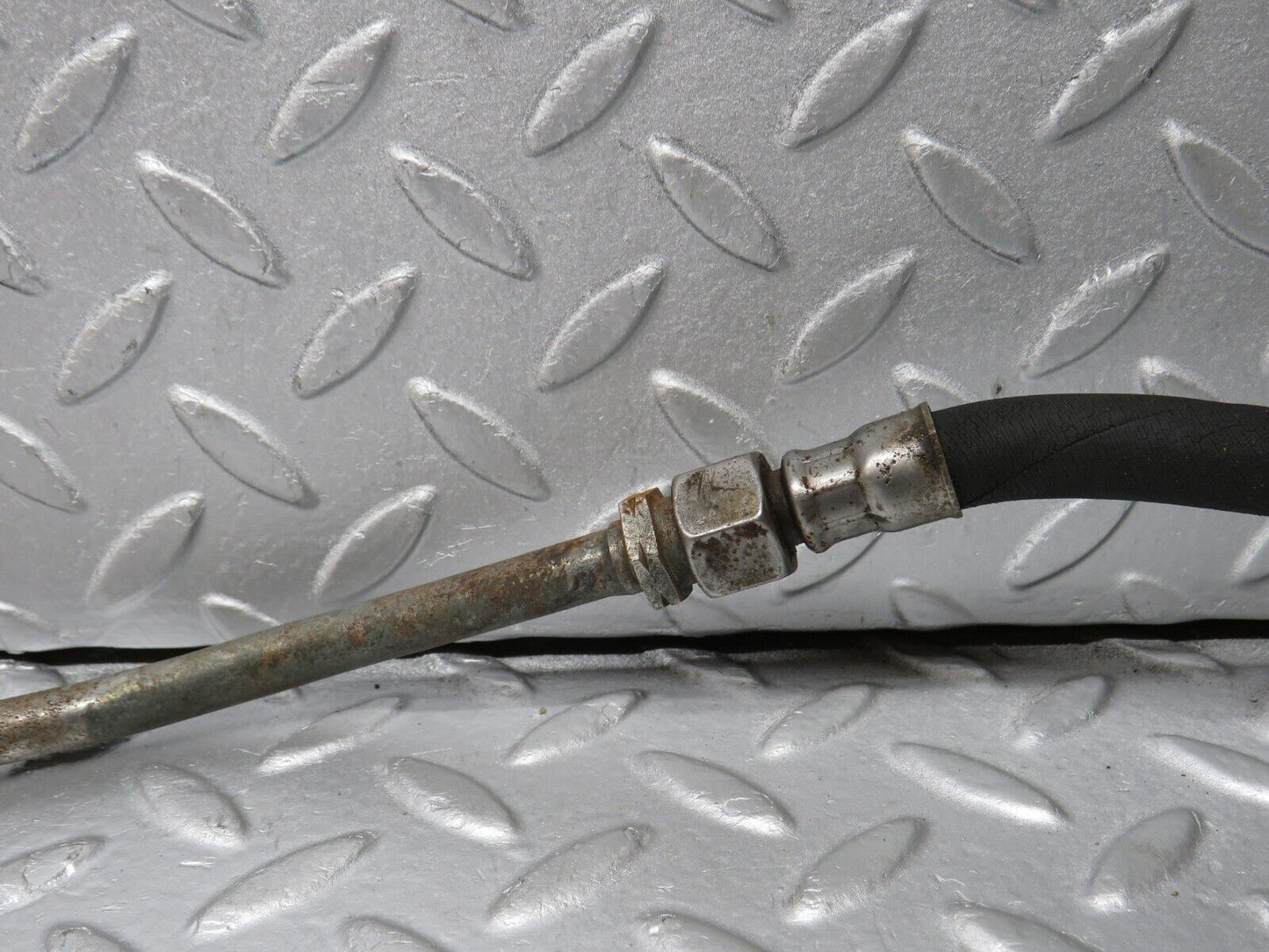39325 Mercedes-Benz R107 500SL Gearbox Oil Hose Pipe