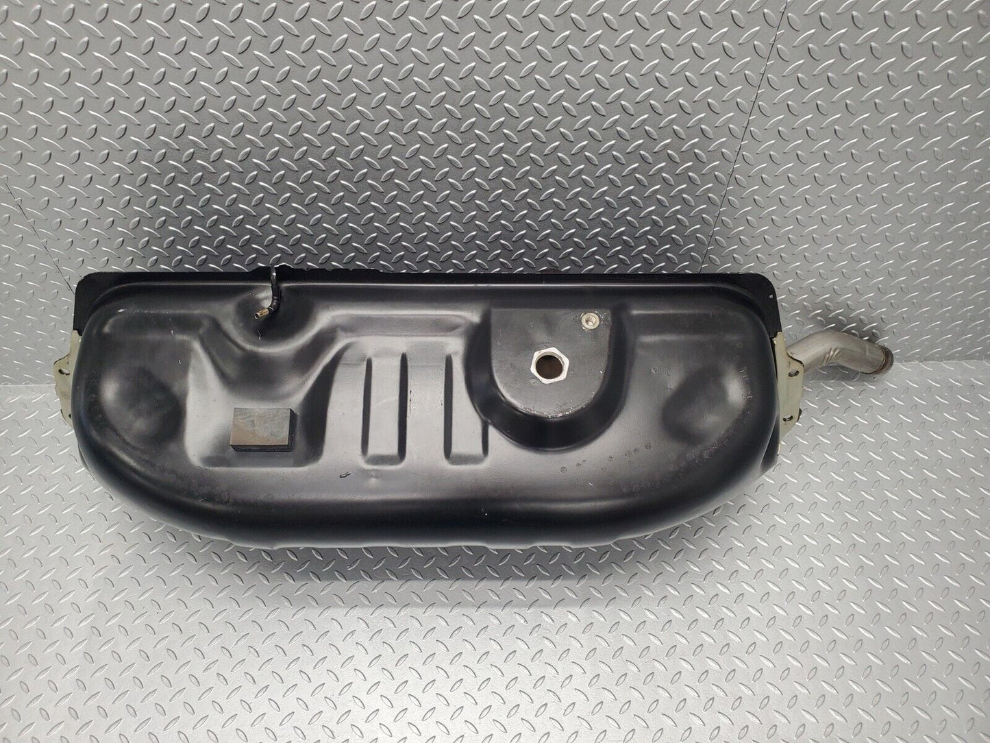 46063 Mercedes-Benz W126 420SE Fuel Tank
