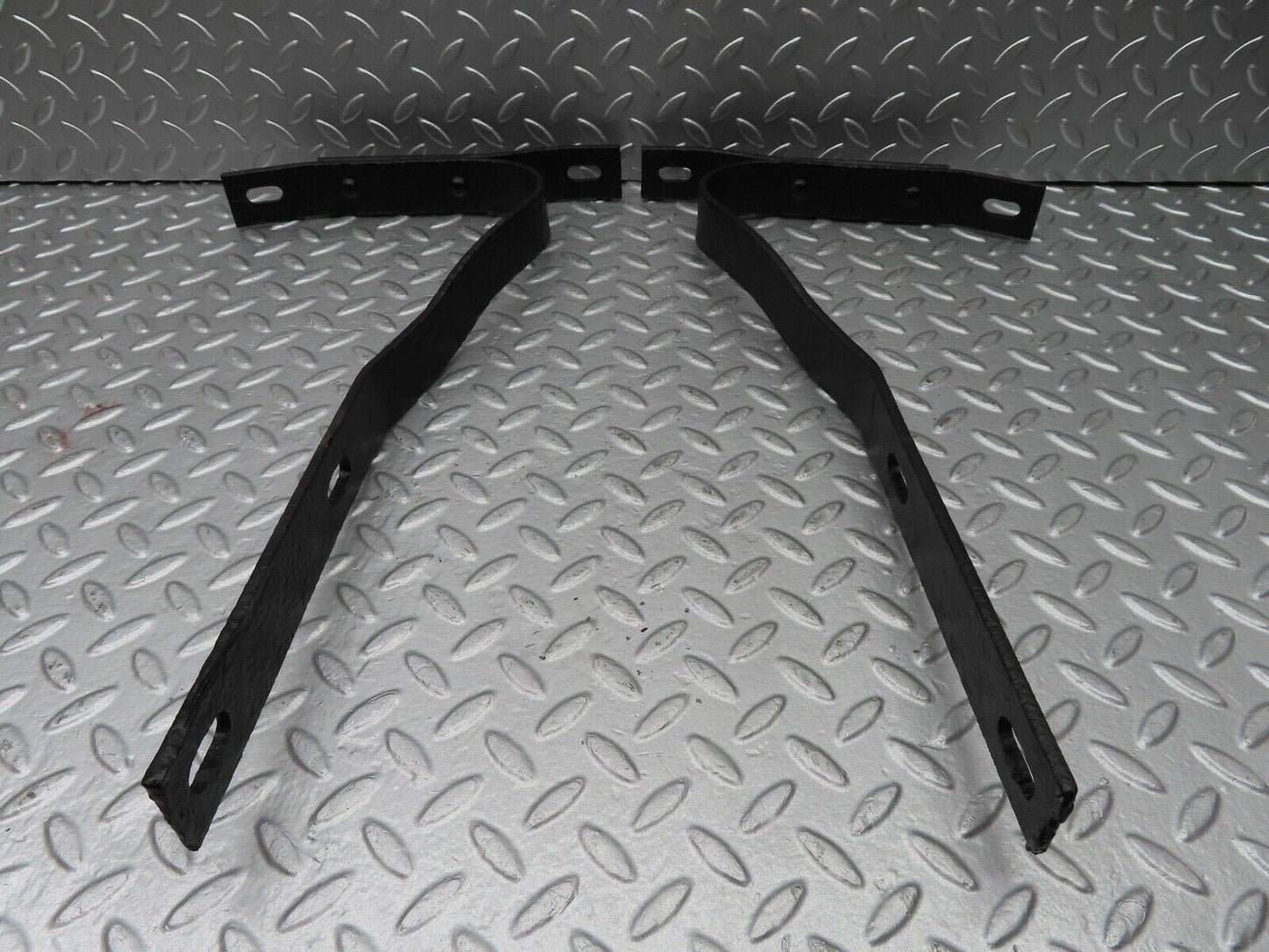 19793 Mercedes-Benz W121 190b Ponton Rear Bumper Bracket Holder