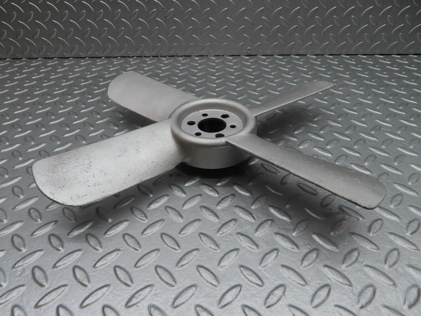 12693 Mercedes-Benz W111 220SE Engine Cooling Fan 1802050806