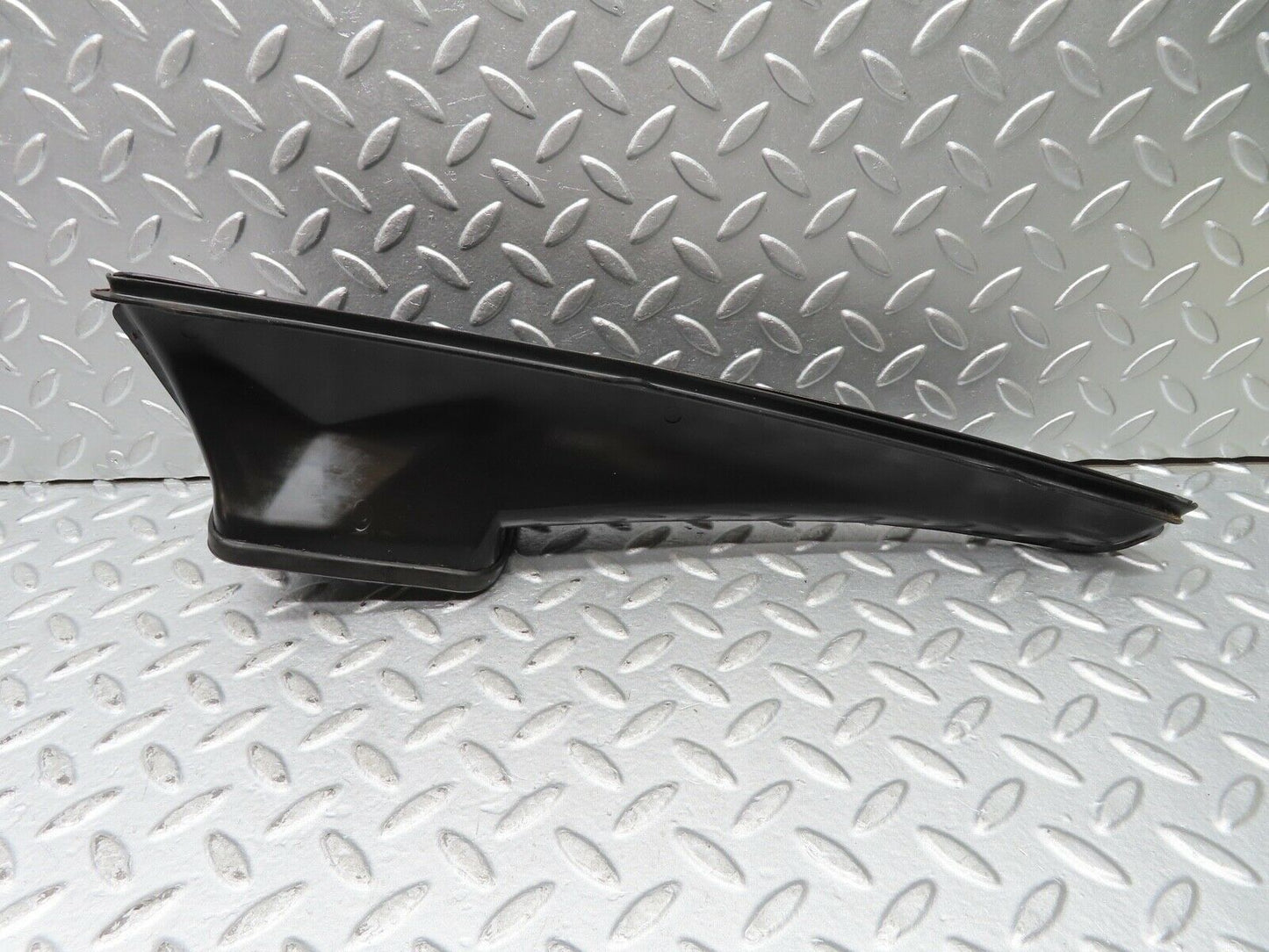 20595 Mercedes-Benz R107 450SL Coupe Air Duct Vent Right Side