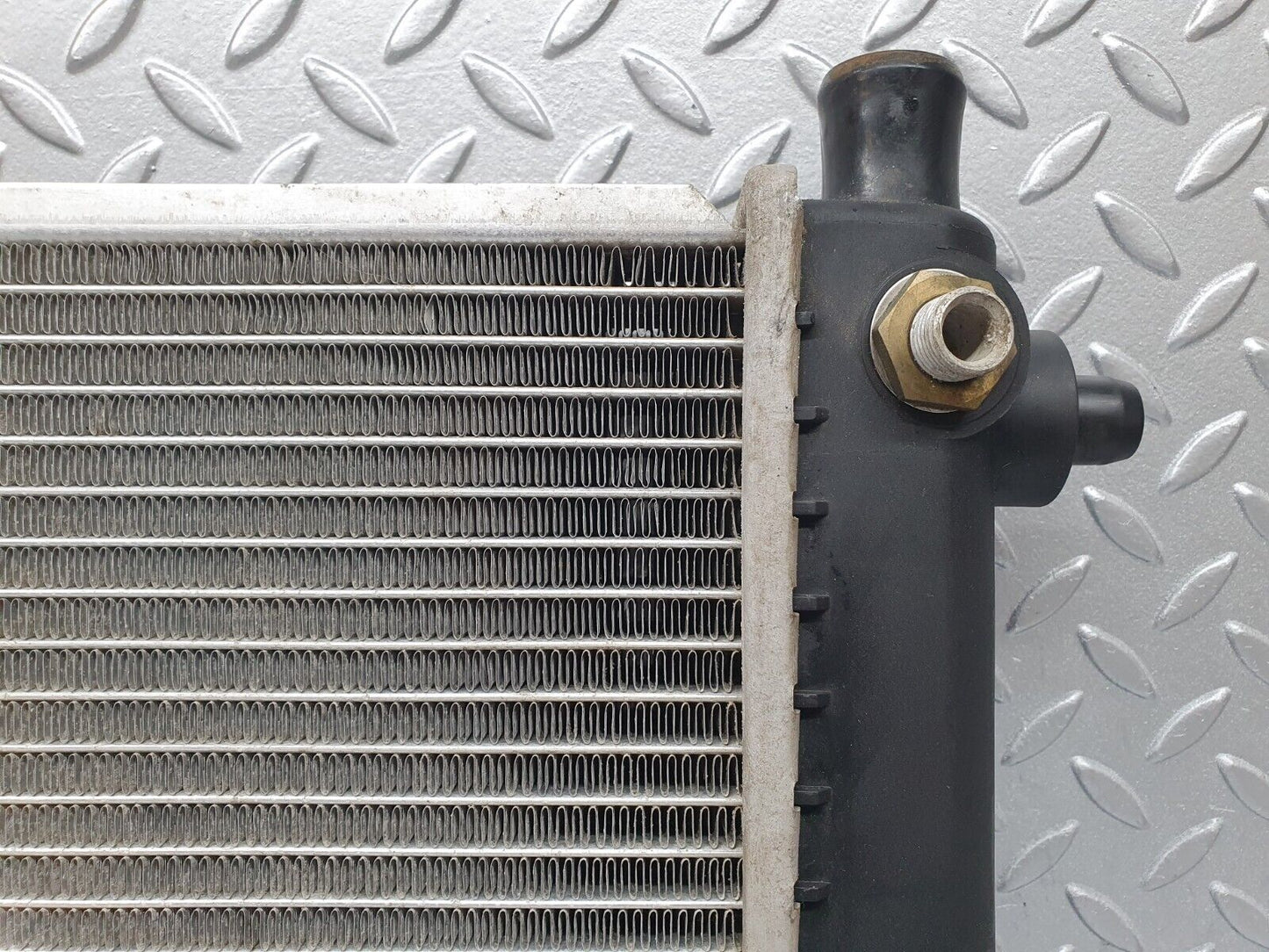 41399 Mercedes-Benz W124 200E Engine Coolant Radiator
