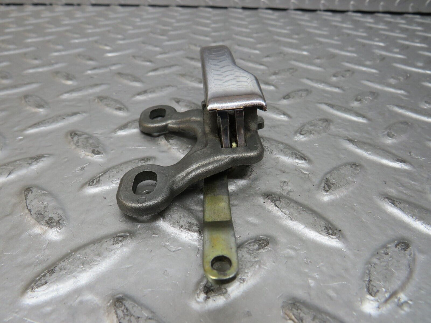 26809 Mercedes-Benz W123 240D Front Right Door Opener Door Handle Interior